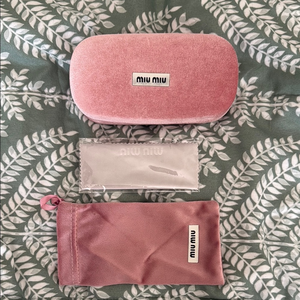 Miu Miu Blush Velvet Eyewear Set